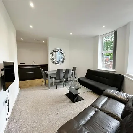 Unitarian Serviced Apartments Manchester-2
